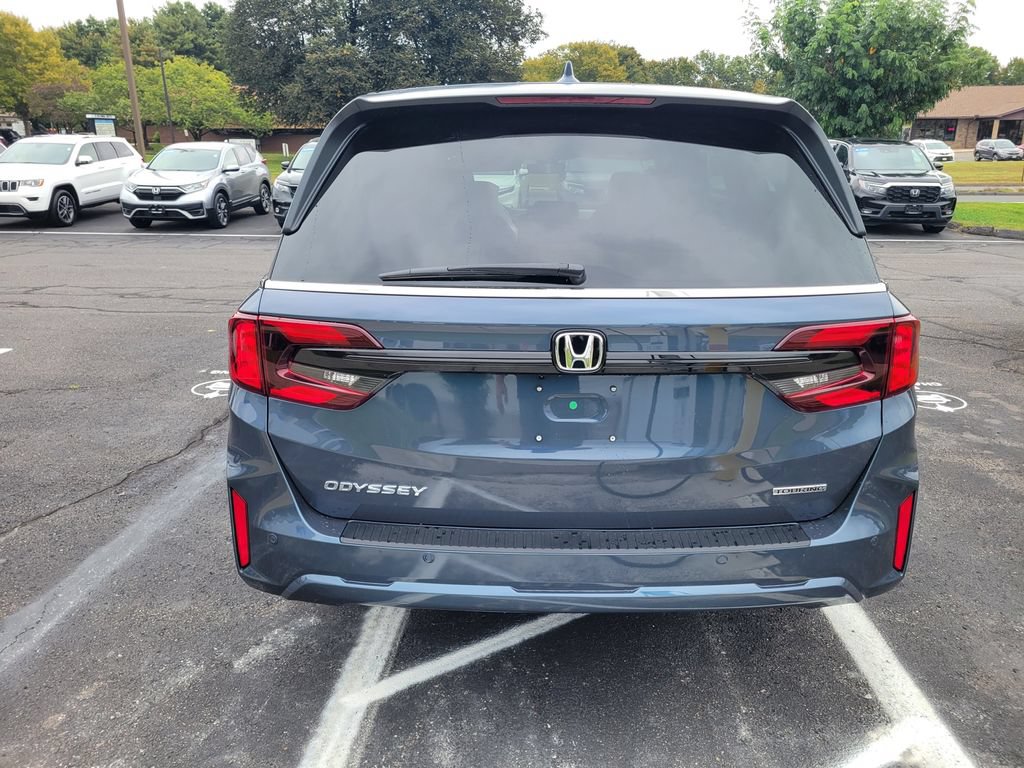 New 2026 Honda Odyssey Touring image 4