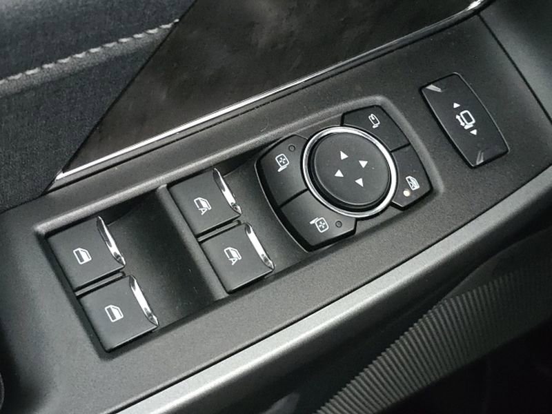 Used 2025 Ford F350 Lariat w/ Lariat Ultimate Package image 16