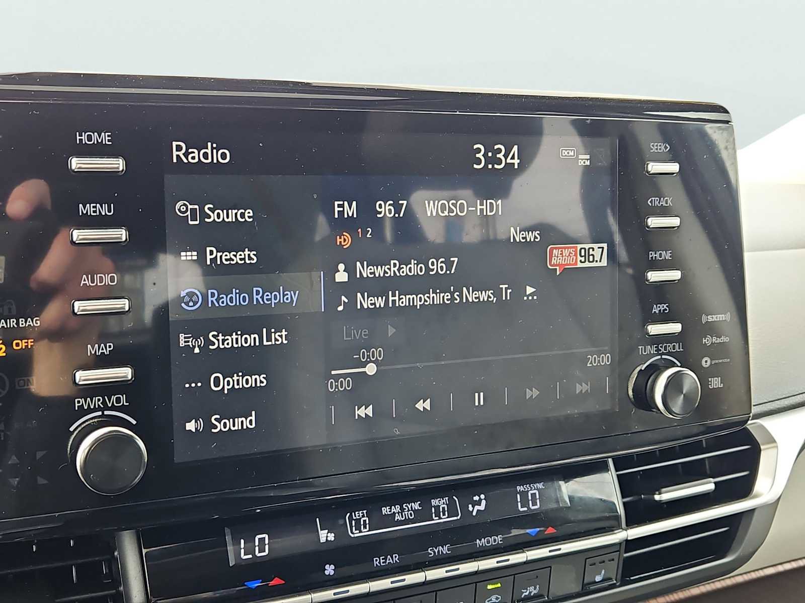 Used 2023 Toyota Sienna XLE w/ XLE Plus Package image 30