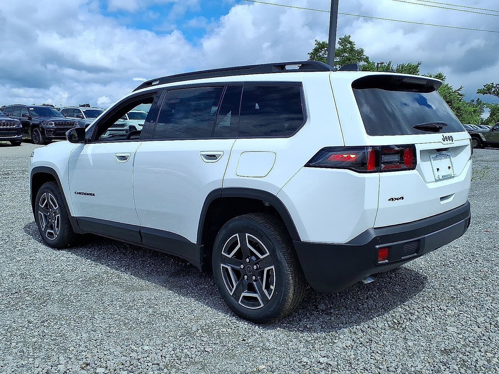New 2026 Jeep Cherokee Laredo AWD/4WD image 3