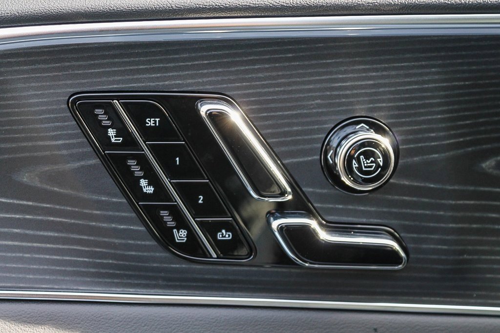 New 2025 Cadillac Lyriq Sport image 24