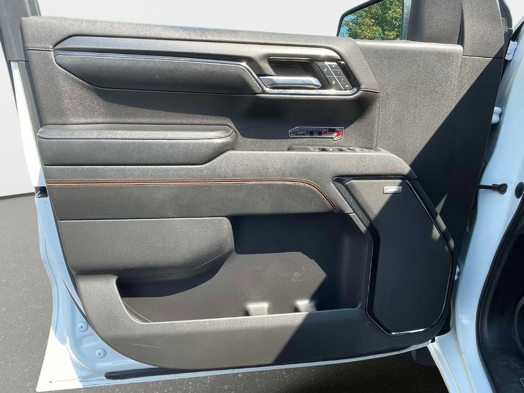 Used 2022 GMC Sierra 1500 AT4 w/ AT4 Premium Package AWD/4WD image 18