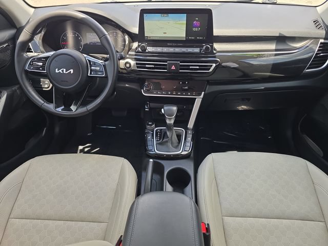 Used 2022 Kia Seltos EX AWD/4WD image 9