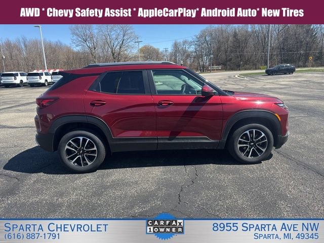 Used 2025 Chevrolet TrailBlazer LT image 2