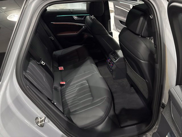 Used 2025 Audi RS 6 performance AWD/4WD image 37
