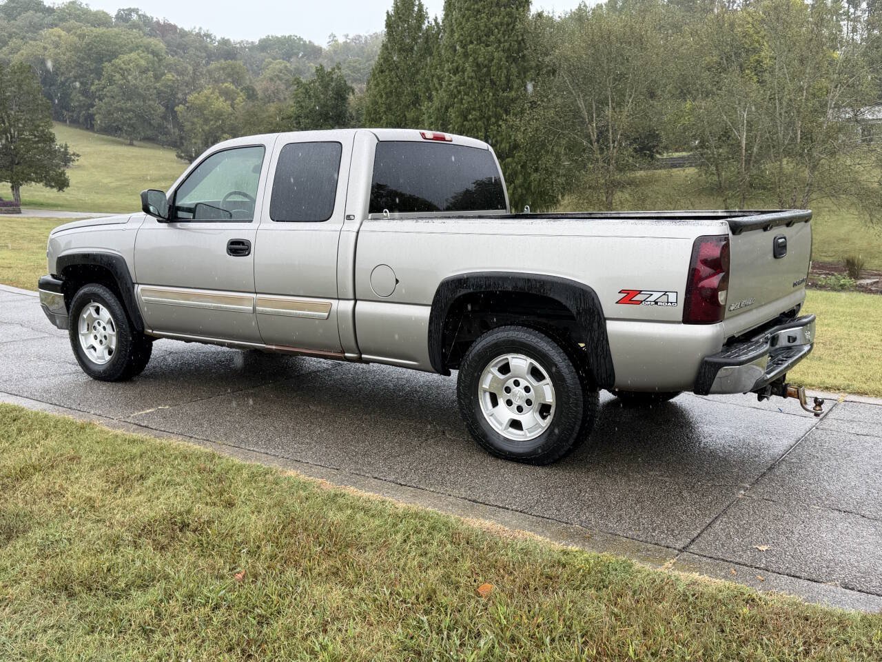 Used 2003 Chevrolet Silverado 1500 LS w/ Off-Road Package AWD/4WD image 7