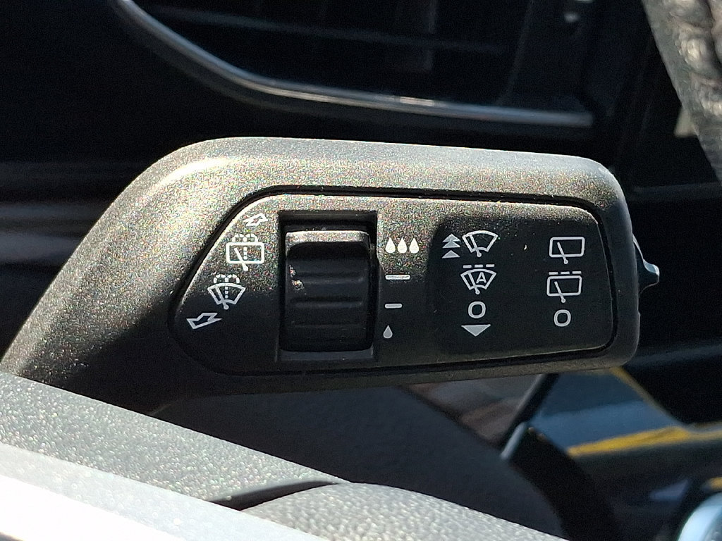 Used 2024 Ford Explorer Limited RWD image 27