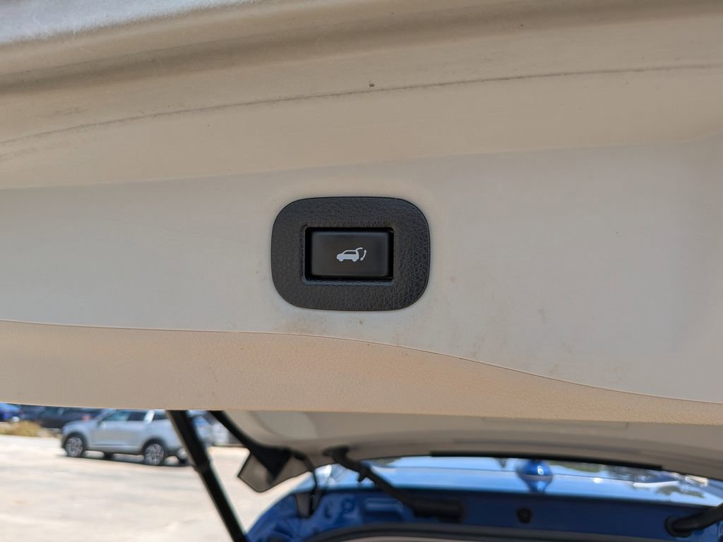 Used 2020 Nissan Rogue SV w/ Premium Package FWD image 14