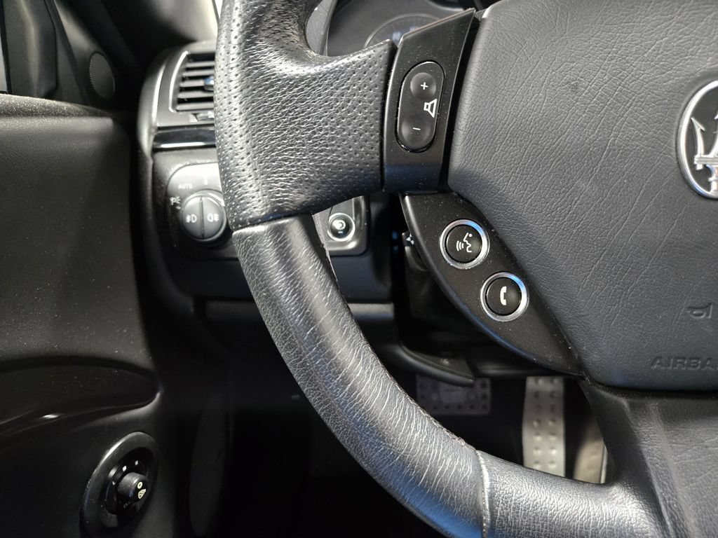 Used 2016 Maserati GranTurismo Sport RWD image 17