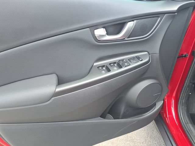Used 2023 Hyundai Kona Limited AWD/4WD image 17