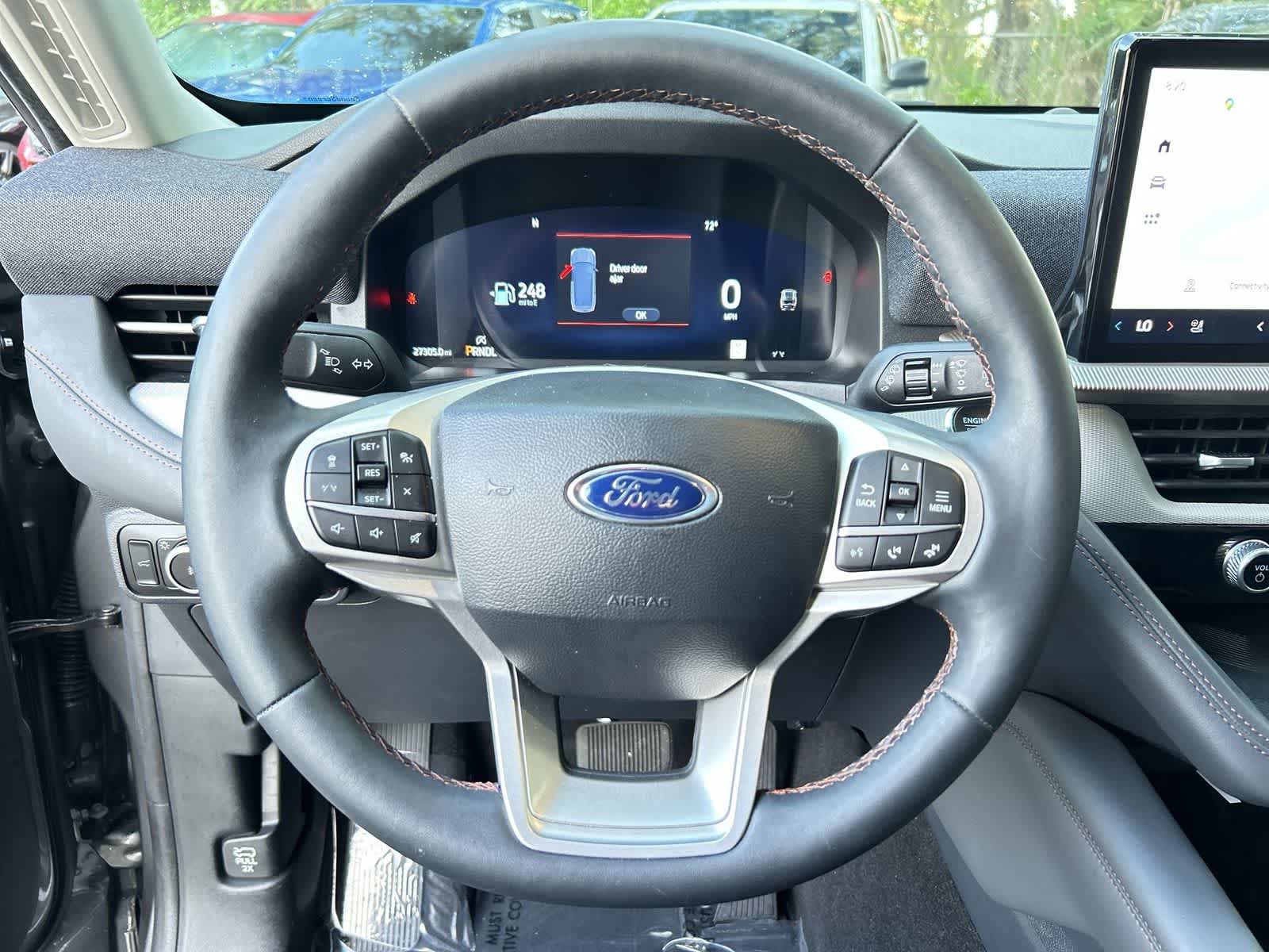 Used 2025 Ford Explorer Active w/ Active Comfort Package AWD/4WD image 16