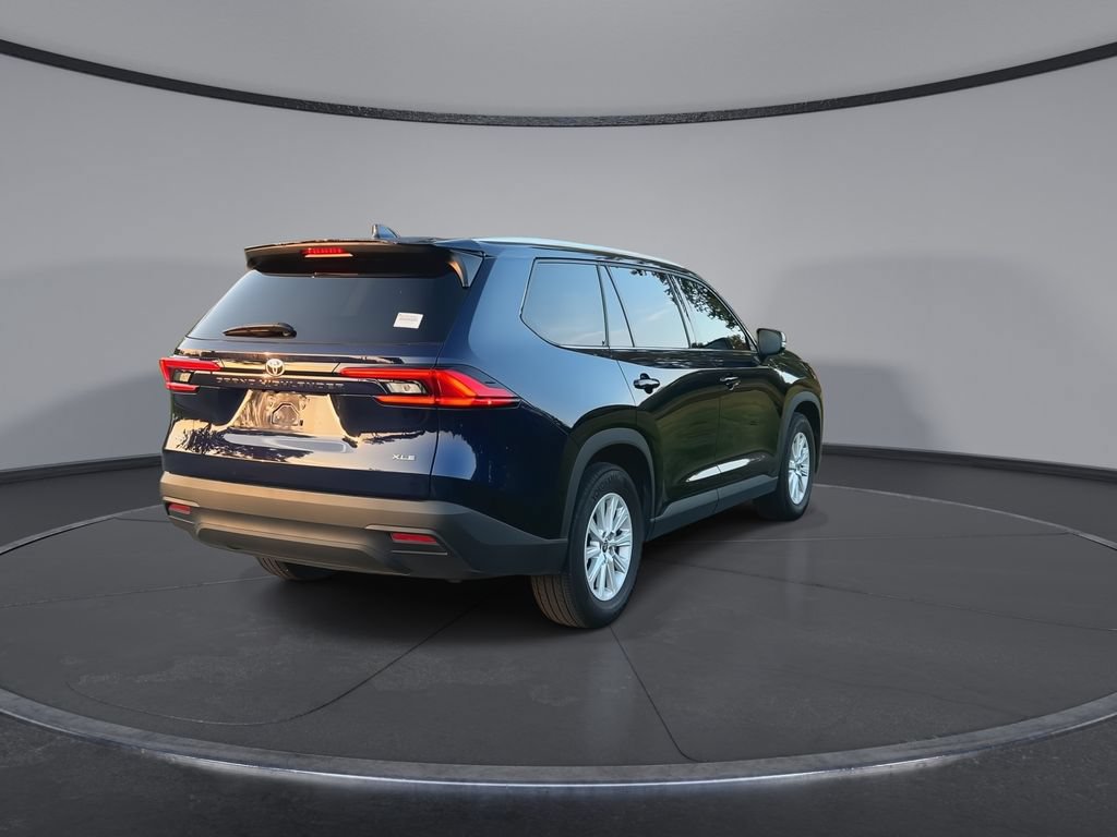 Used 2024 Toyota Grand Highlander AWD image 8