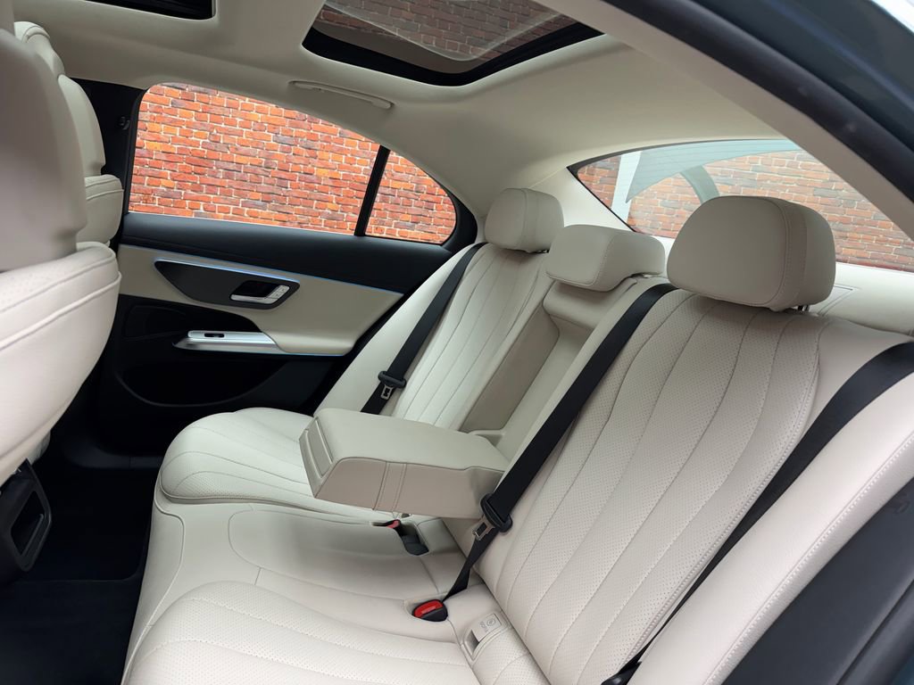 Certified 2025 Mercedes-Benz E 350 4MATIC Sedan image 25