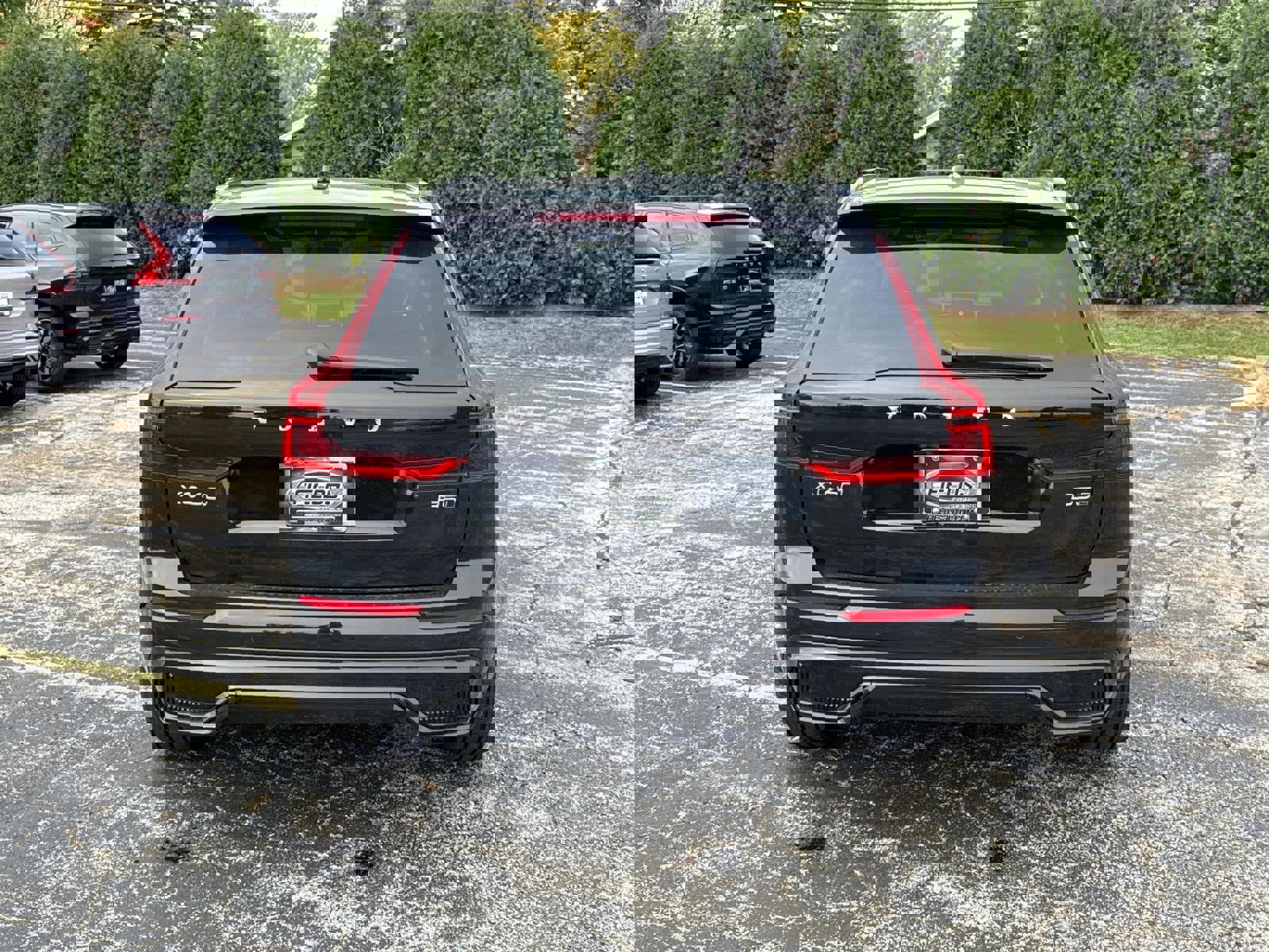 New 2026 Volvo XC60 B5 Plus w/ Climate Package image 6