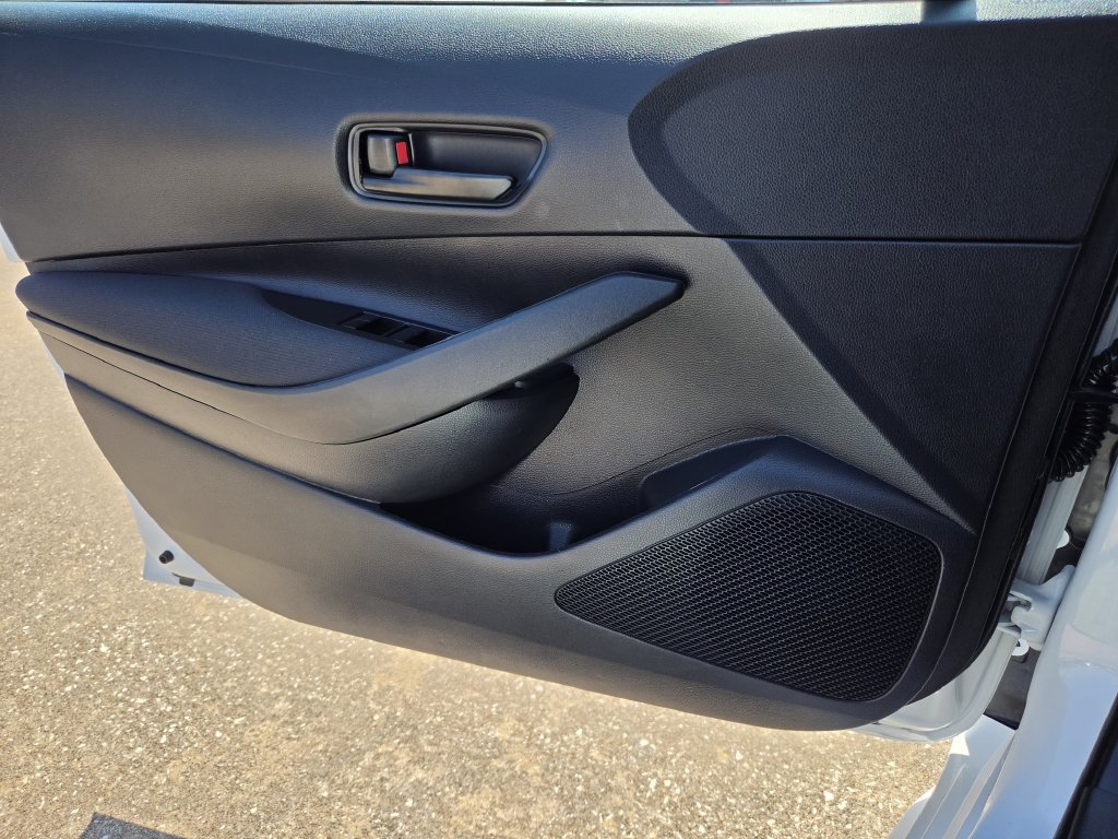 Used 2026 Toyota Corolla LE FWD image 25