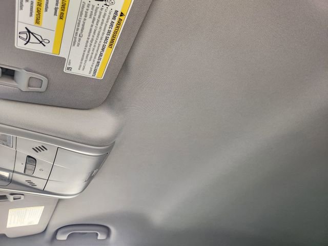 Used 2023 GMC Terrain SLT w/ Infotainment Package II image 25