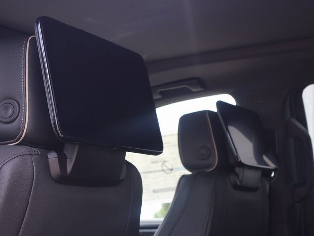 New 2026 GMC Yukon XL Elevation w/ Elevation Premium Package AWD/4WD image 21
