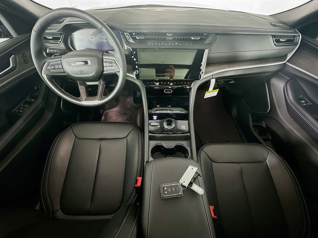 New 2026 Jeep Grand Cherokee Limited image 9