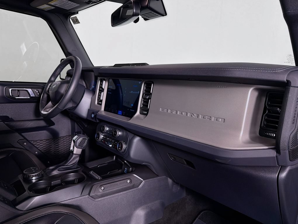 Used 2025 Ford Bronco Outer Banks AWD/4WD image 31