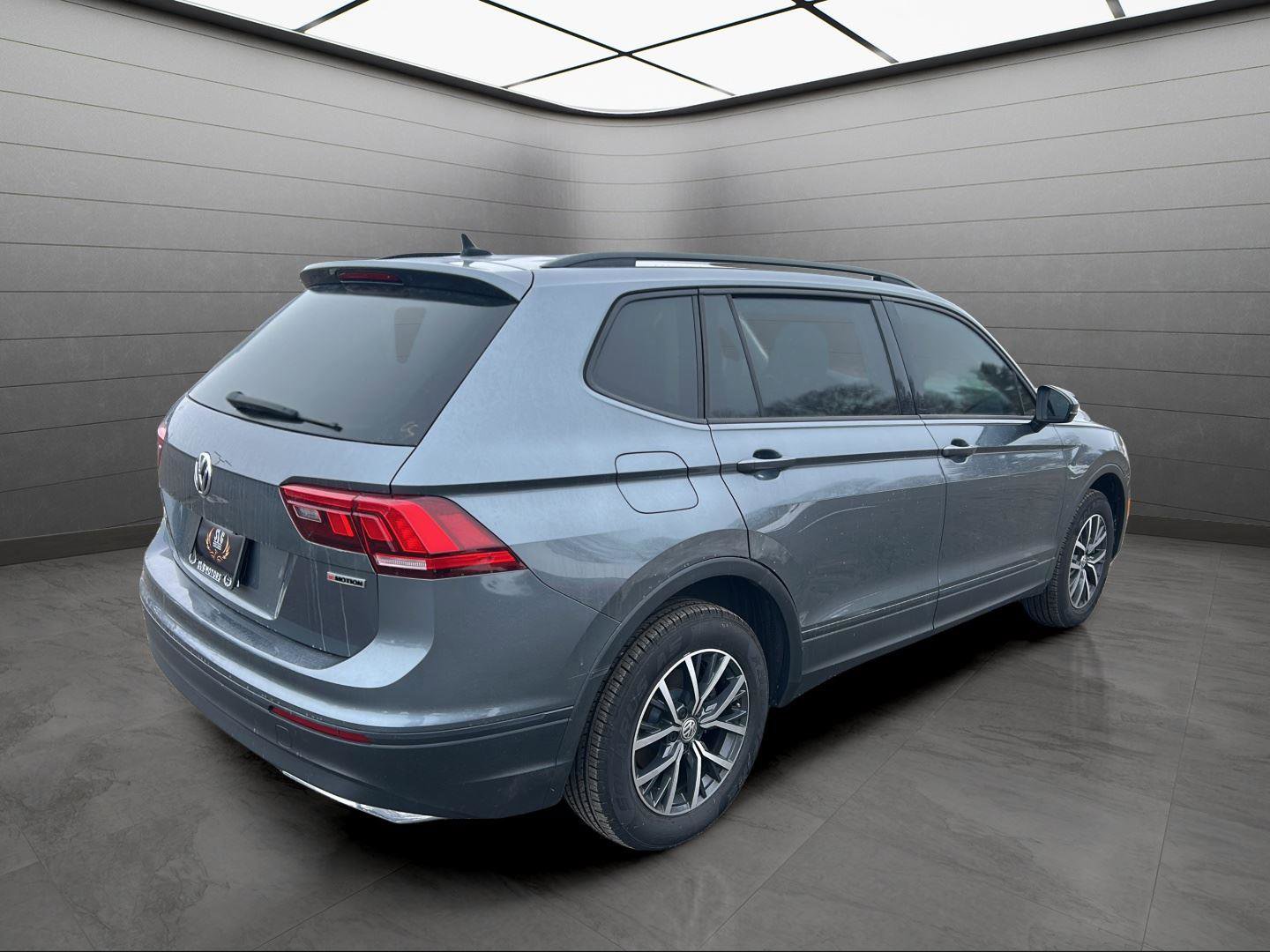 Used 2021 Volkswagen Tiguan S image 5