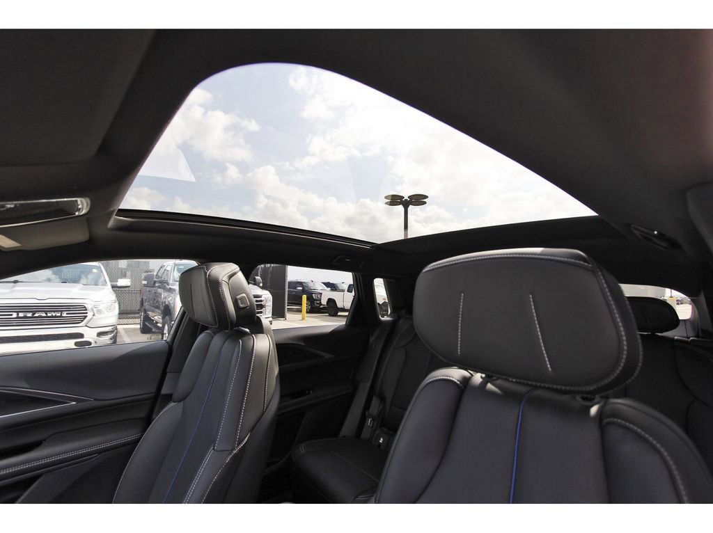 New 2026 Cadillac Lyriq Luxury RWD image 23