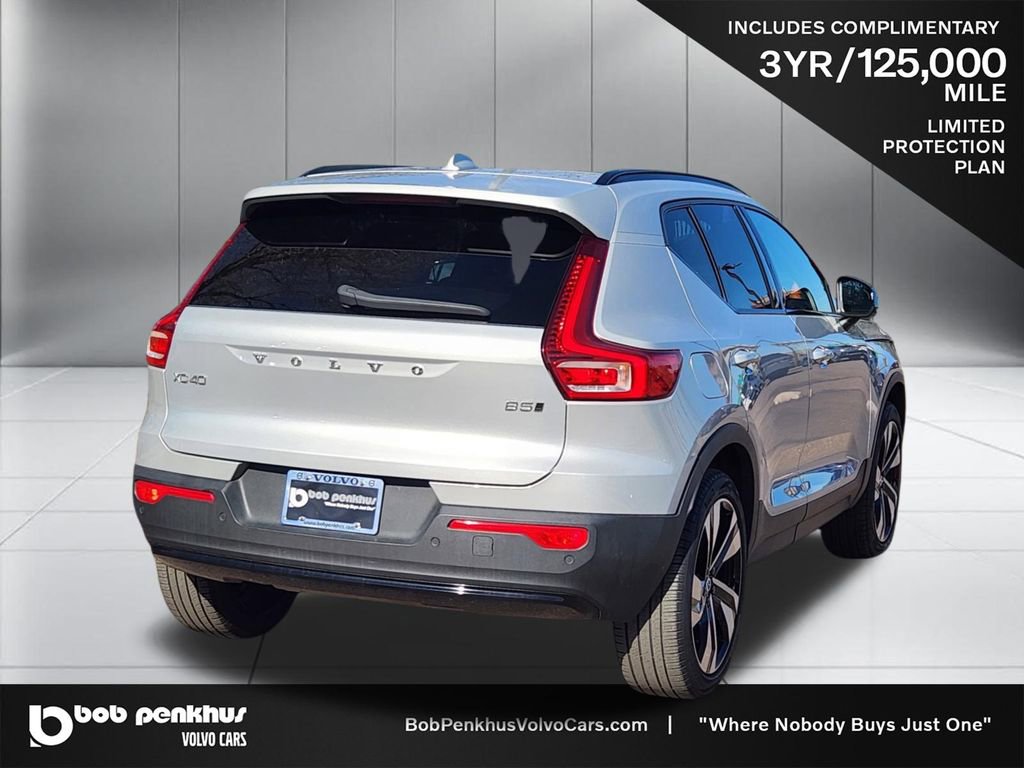 Used 2023 Volvo XC40 B5 Plus w/ Climate Package image 24