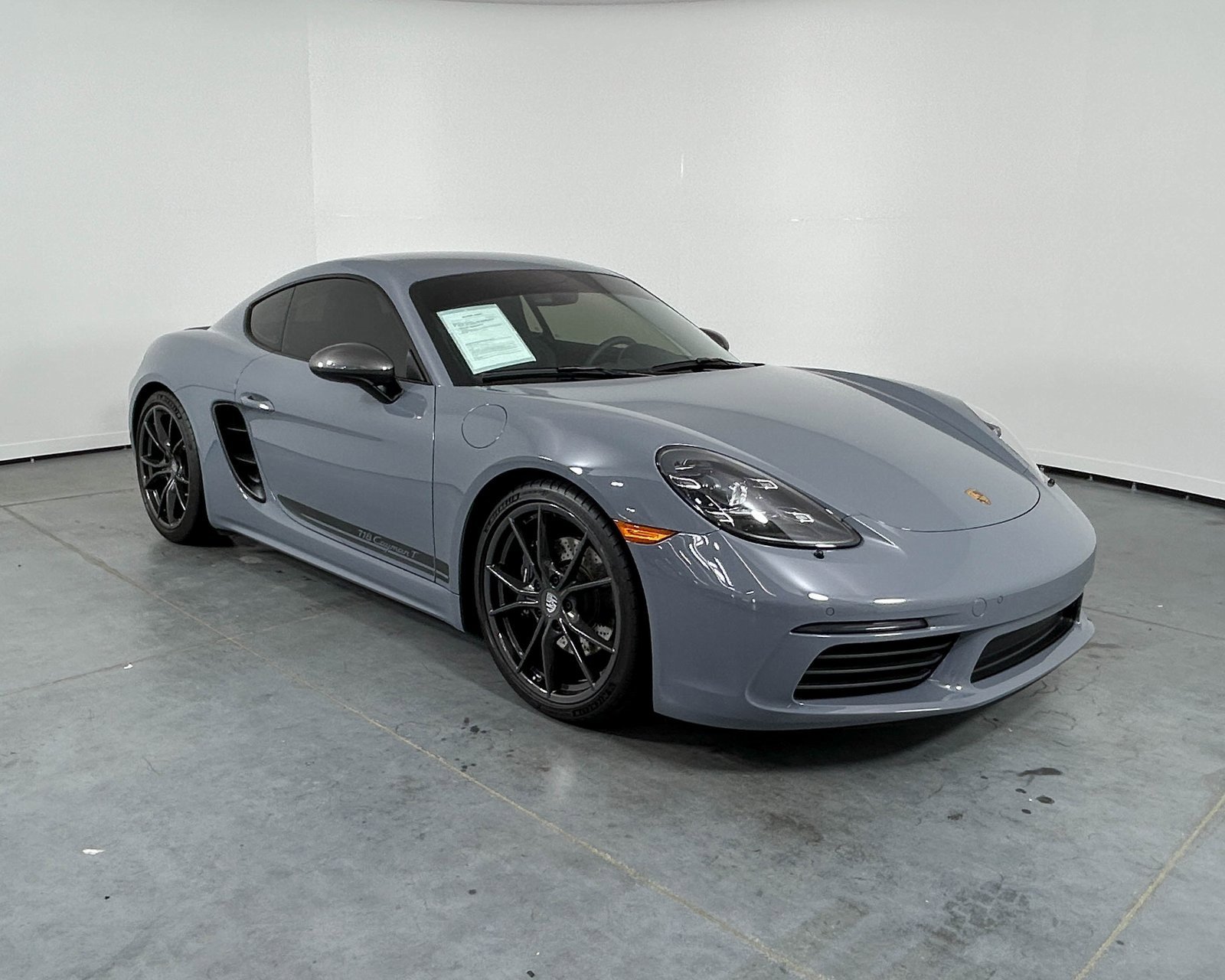 Used 2023 Porsche 718 Cayman image 9