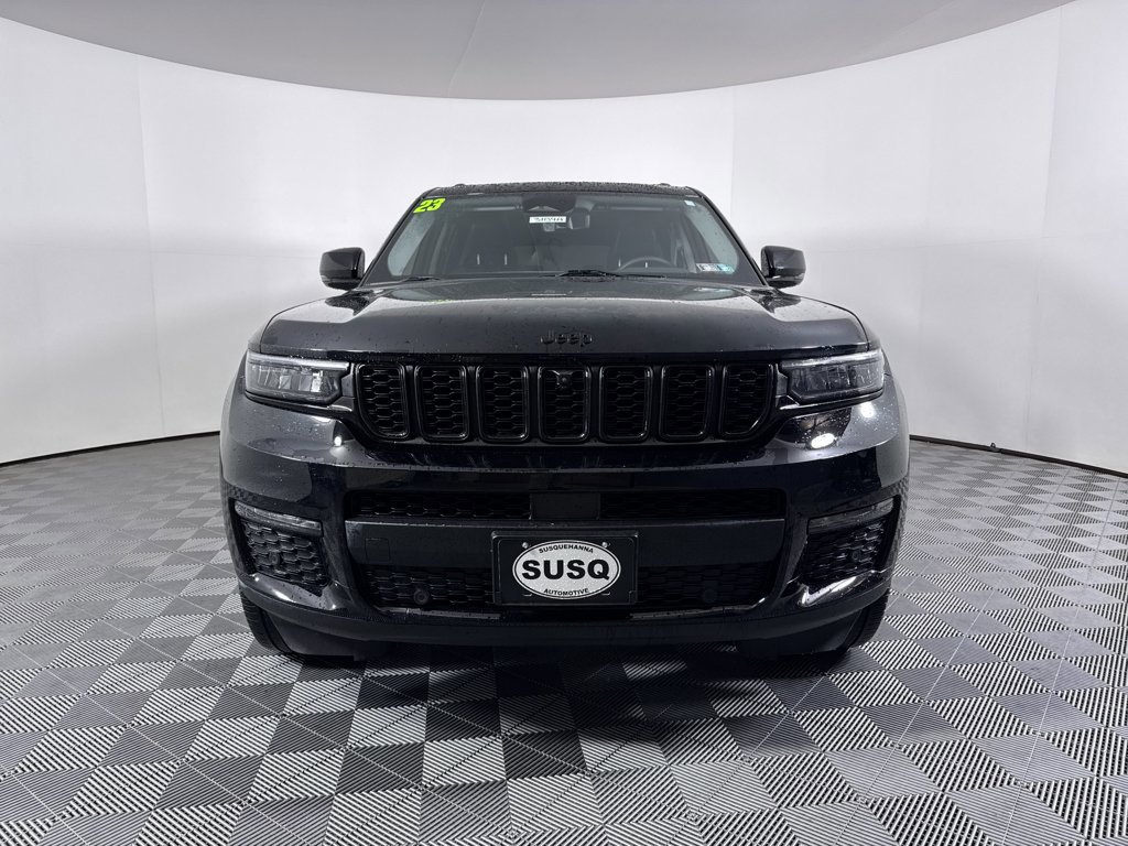 Used 2023 Jeep Grand Cherokee L Limited w/ Luxury Tech Group II AWD/4WD image 2