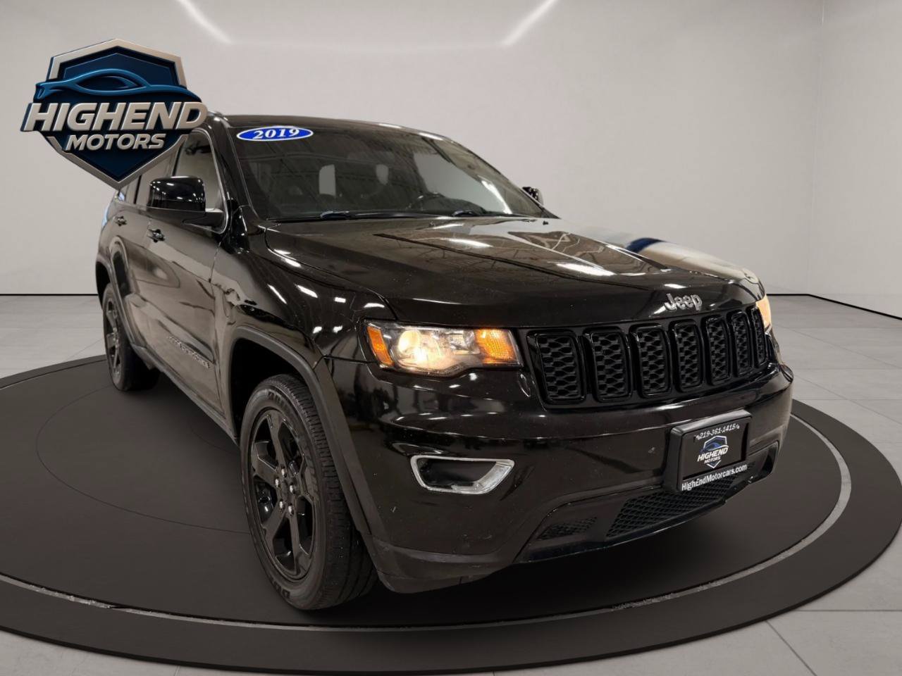 Used 2019 Jeep Grand Cherokee Laredo AWD/4WD image 9