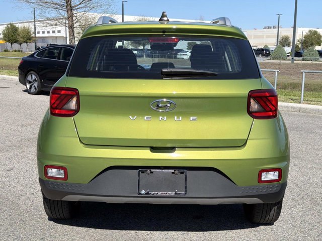 Used 2022 Hyundai Venue SEL image 4