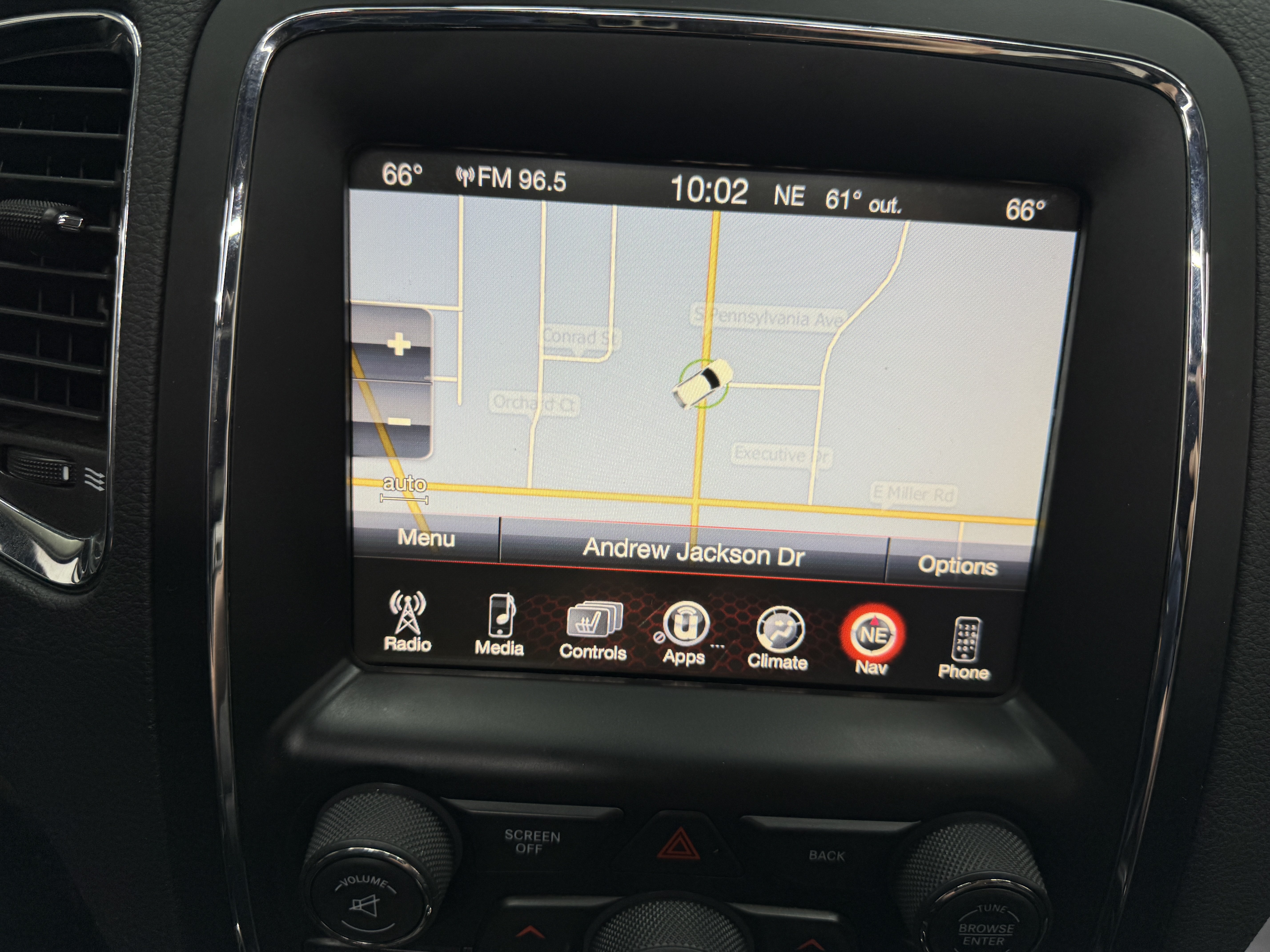 Used 2015 Dodge Durango Limited w/ Premium Group AWD/4WD image 23