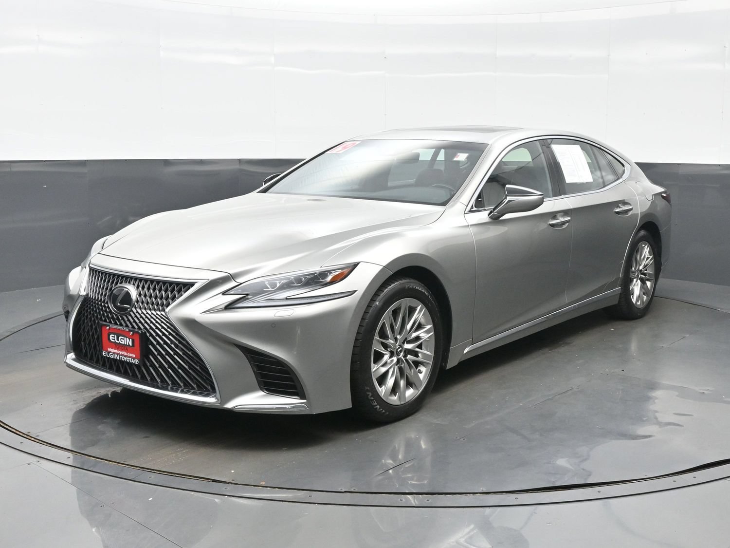 Used 2019 Lexus LS 500 AWD w/ Accessory Package (Z2) image 2
