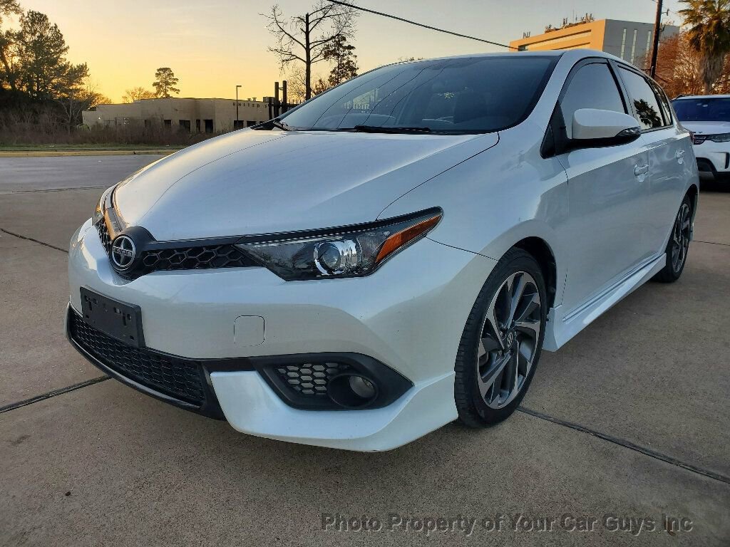 Used 2016 Scion iM image 3
