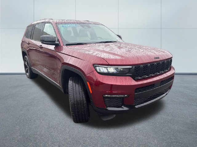 Used 2025 Jeep Grand Cherokee L Limited w/ Black Appearance Package AWD/4WD image 5