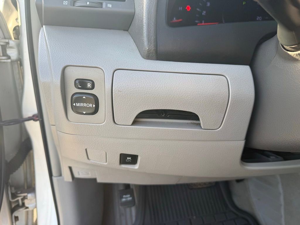 Used 2010 Toyota Camry image 33