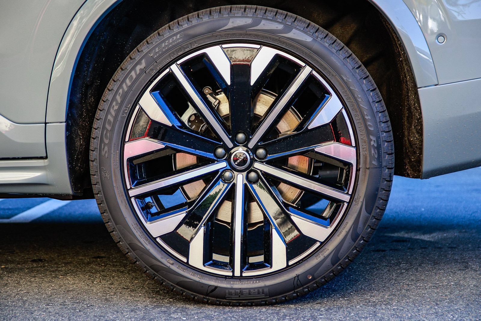 New 2026 Volvo XC90 T8 Ultra w/ Protection Package Premier AWD/4WD image 8