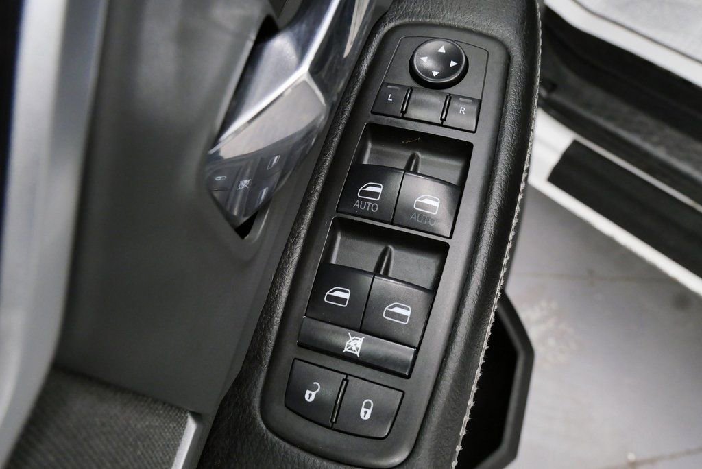 Used 2021 RAM 3500 Big Horn image 15