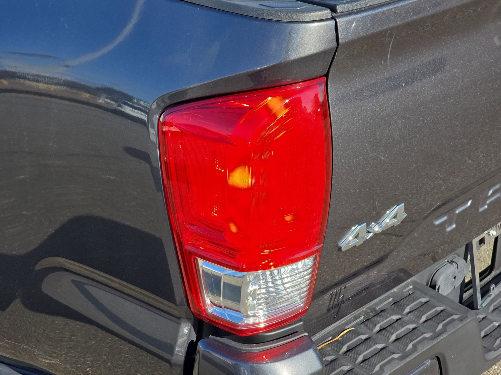 Used 2019 Toyota Tacoma SR w/ SR Convenience Package image 37