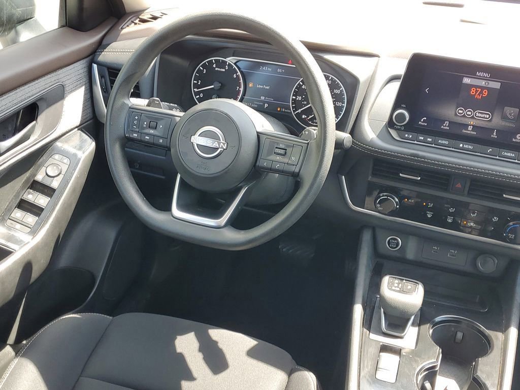 Used 2023 Nissan Rogue S FWD image 10