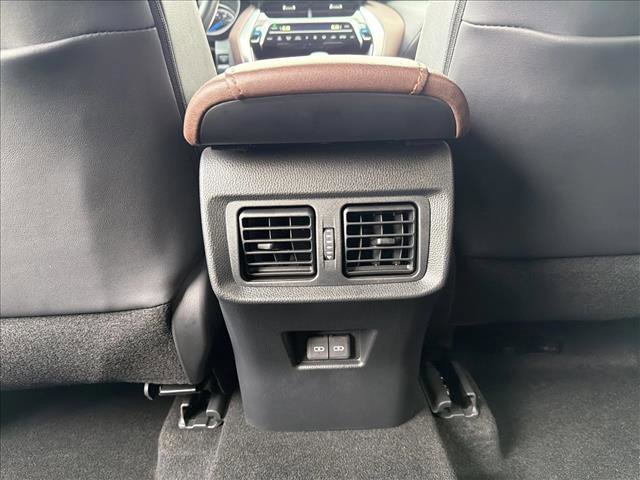 Certified 2024 Toyota Venza XLE image 23