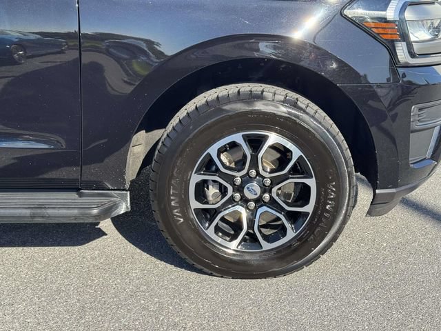 Used 2024 Ford Expedition XLT AWD/4WD image 8