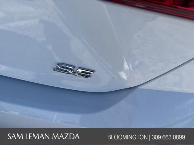 Used 2025 Toyota Camry SE image 14