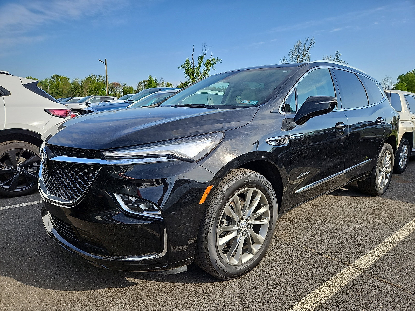 Certified 2023 Buick Enclave Avenir w/ Avenir Technology Package AWD/4WD image 3