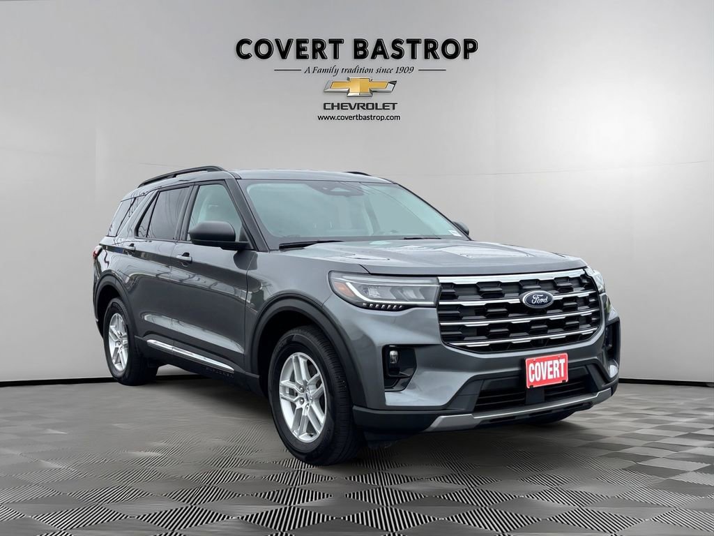 Used 2025 Ford Explorer Active w/ Active Comfort Package RWD image 7