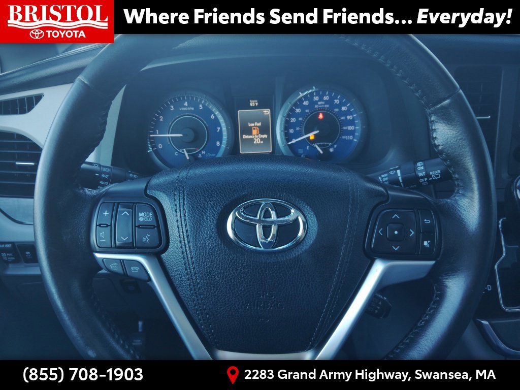 Used 2015 Toyota Sienna XLE FWD image 19