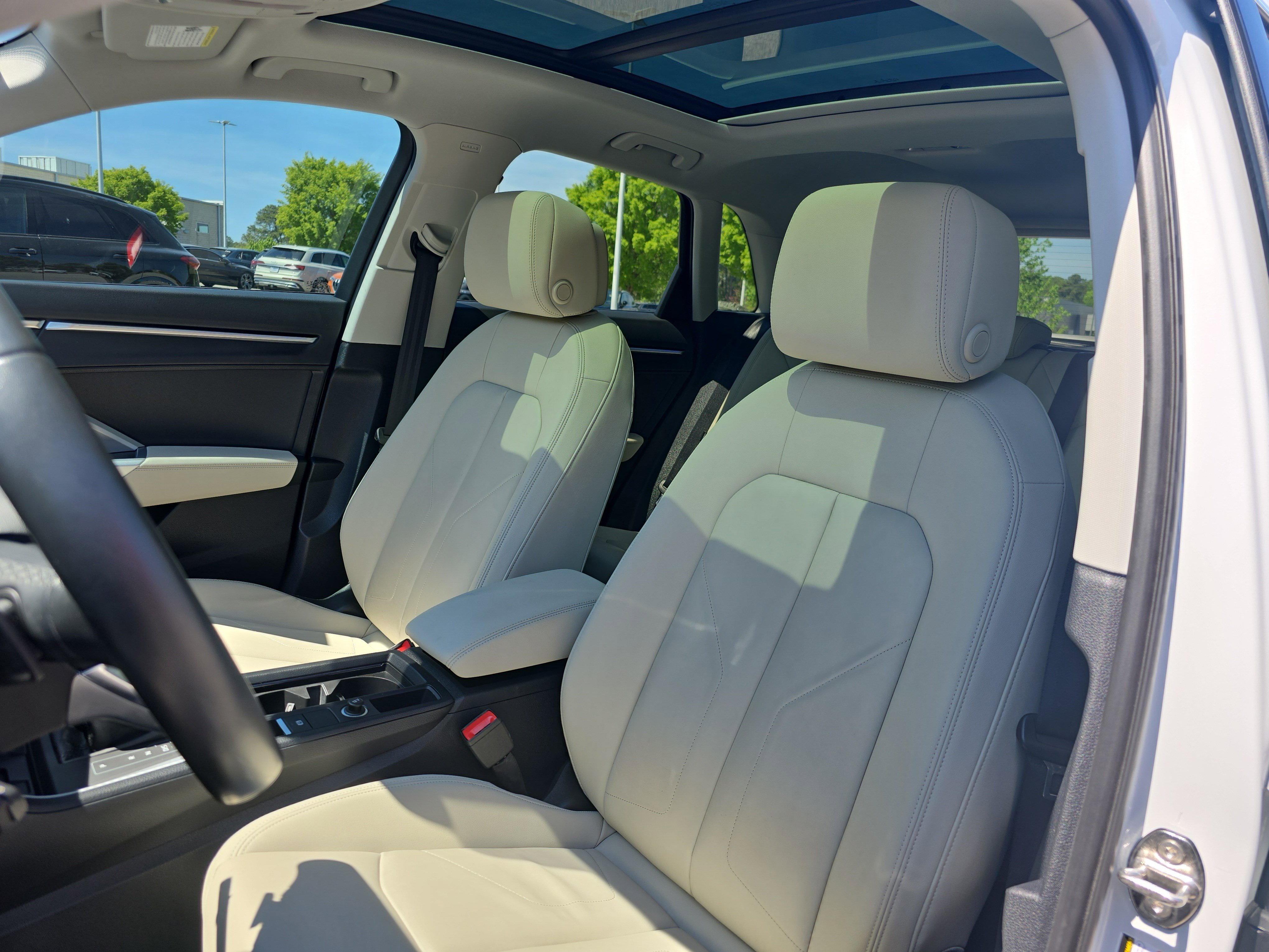 Used 2023 Audi Q3 2.0T Premium Plus w/ Premium Plus Package image 15