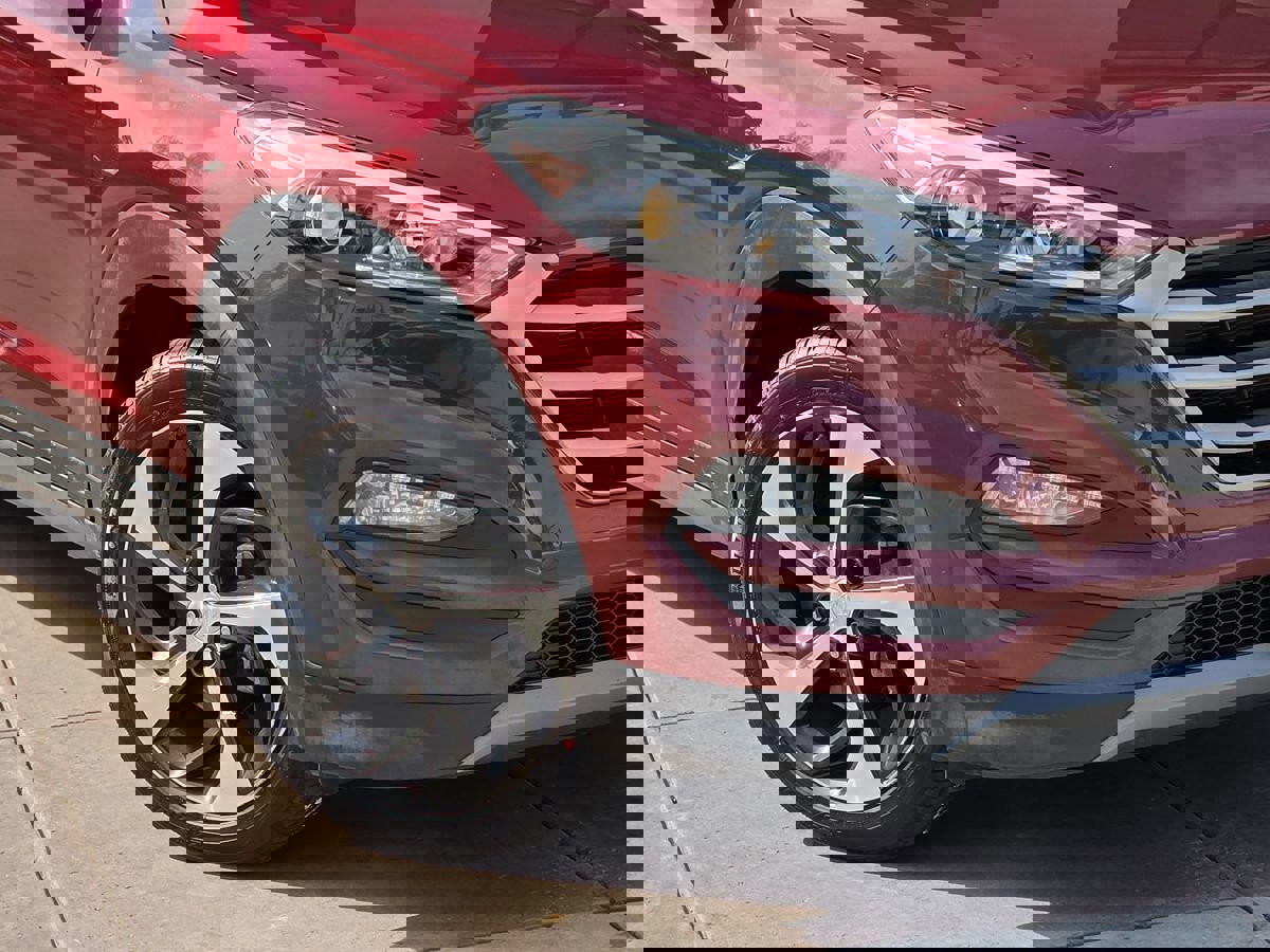 Used 2016 Hyundai Tucson Sport image 5