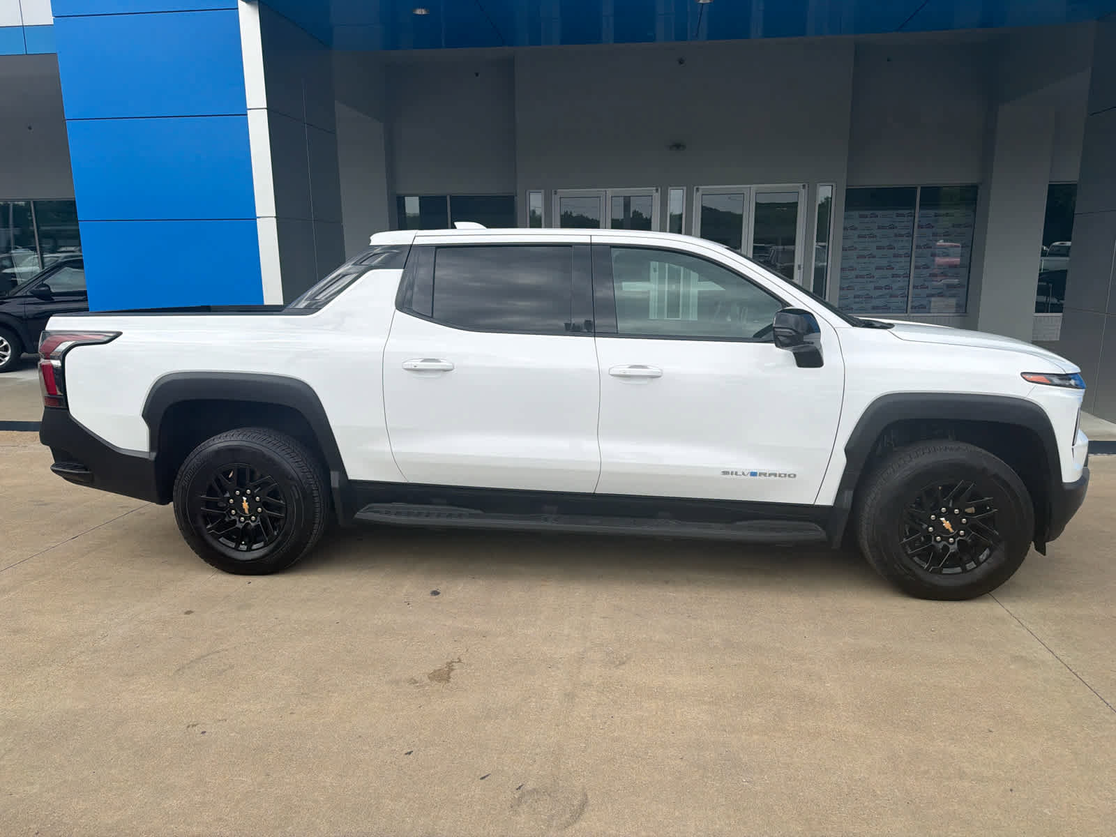 New 2025 Chevrolet Silverado EV LT AWD/4WD image 8