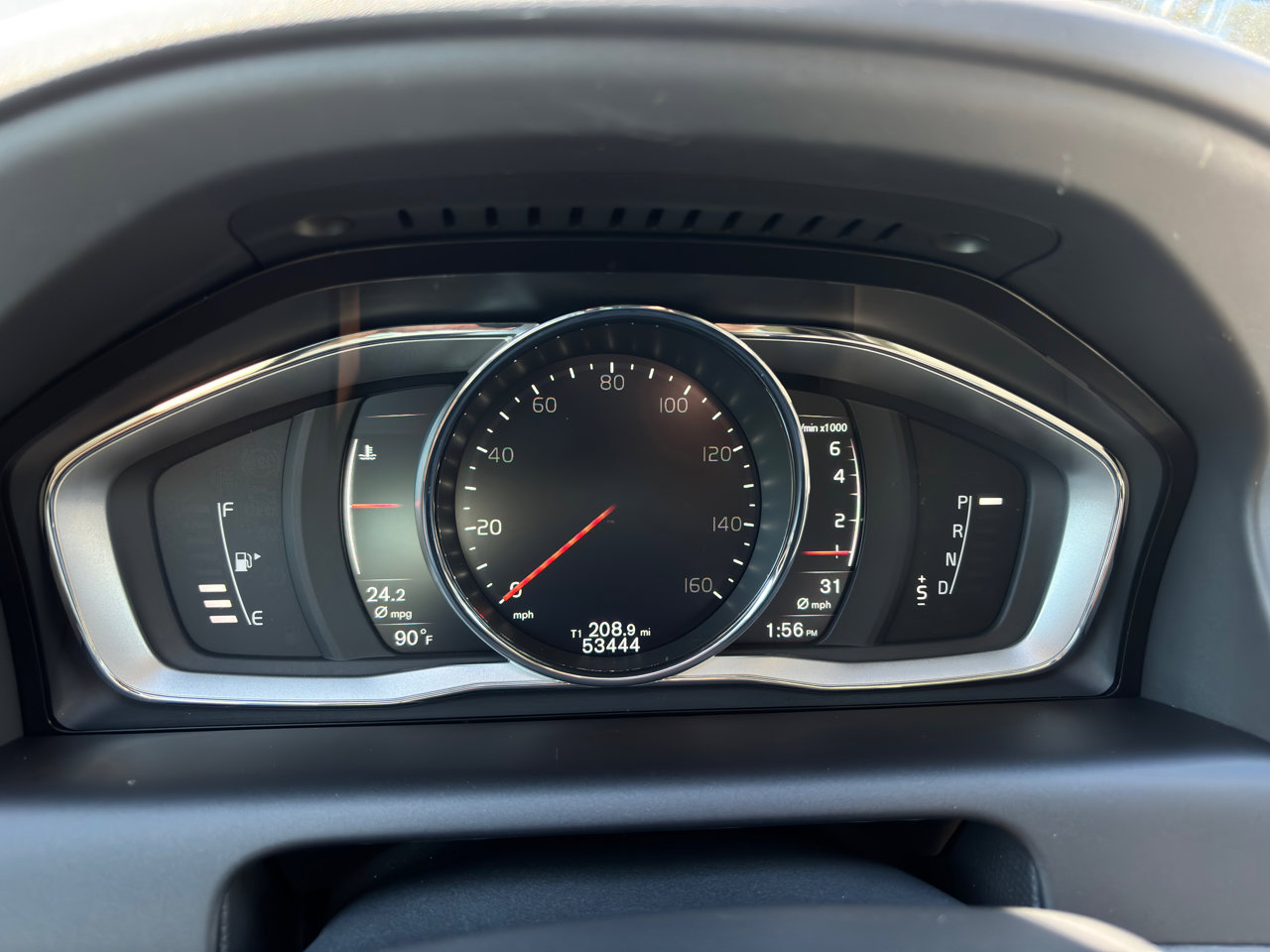 Used 2017 Volvo XC60 T6 Dynamic w/ Preferred Option Package AWD/4WD image 14