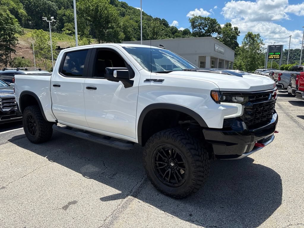 Used 2022 Chevrolet Silverado 1500 ZR2 w/ Technology Package AWD/4WD image 7